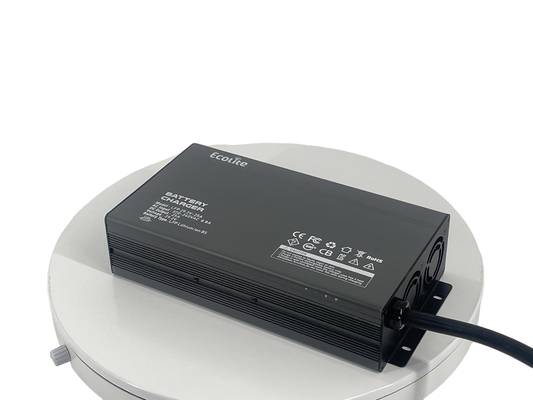 LFP 29.2V 25A RV Lithium Battery Intelligent Fan Control IP20 Protection